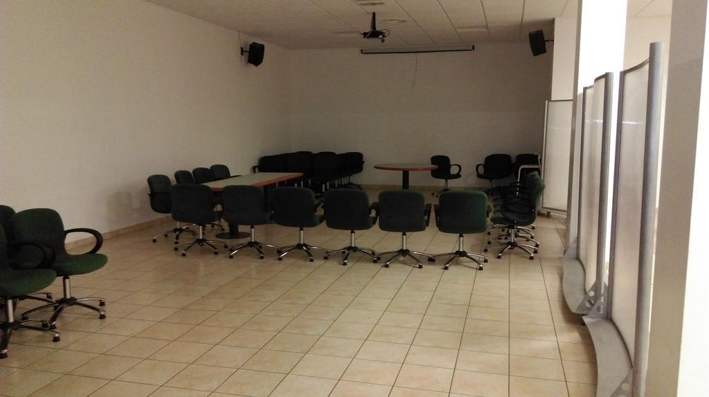 Hotel Flaminio Tavernelle Serrungarina Екстериор снимка