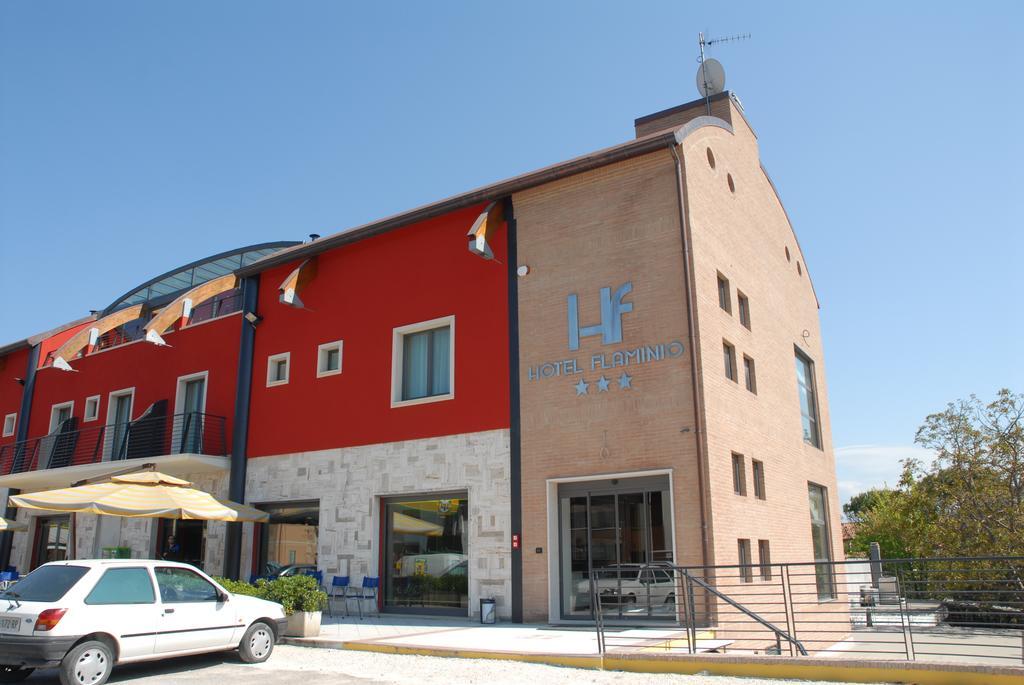 Hotel Flaminio Tavernelle Serrungarina Екстериор снимка